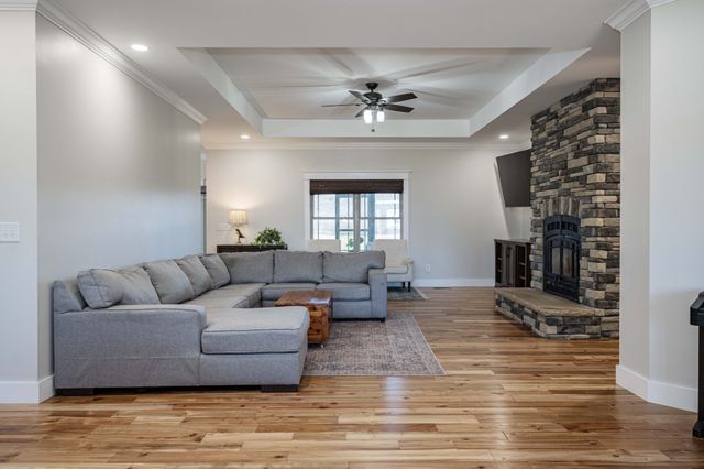 224 Murray Rd, Belvidere, TN 37306