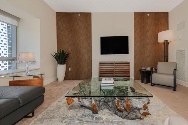 1435 Brickell Ave 3012, Miami, FL 33131