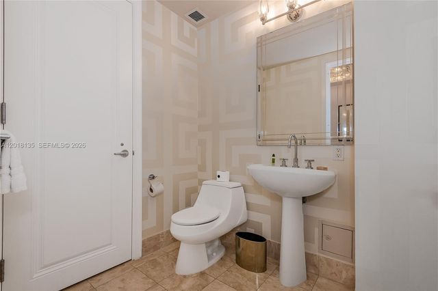 1435 Brickell Ave 3012, Miami, FL 33131
