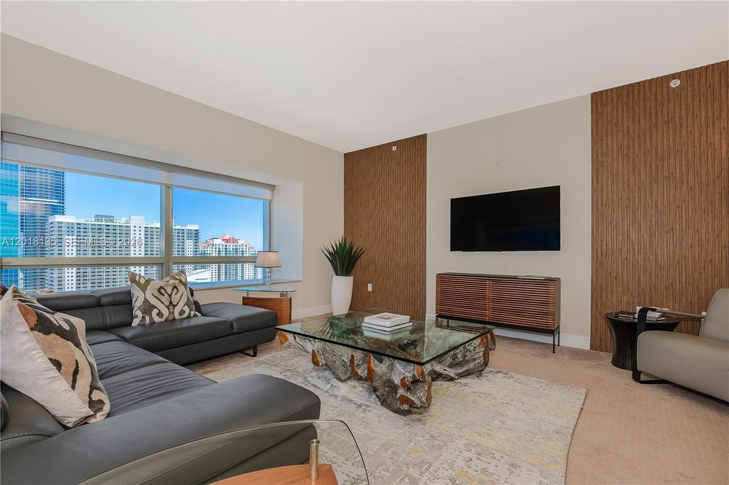 1435 Brickell Ave 3012, Miami, FL 33131