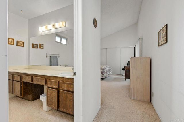 727 Nob Circle, Vista, CA 92084