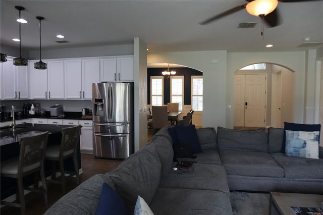 2100 MISTY GLEN DRIVE, Apopka, FL 32712