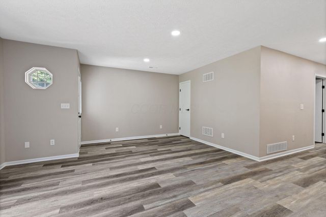 6702 Axtel Drive, 6E, Canal Winchester, OH 43110