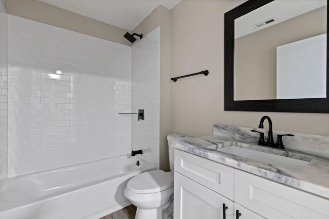 6702 Axtel Drive, 6E, Canal Winchester, OH 43110