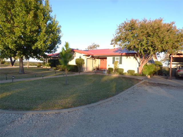 1010 W Moss Street, Eastland, TX 76448