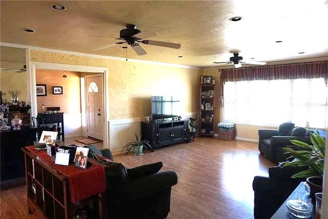 1010 W Moss Street, Eastland, TX 76448