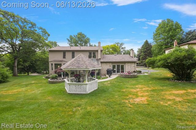 1854 Ludgate Lane, Rochester Hills, MI 48309