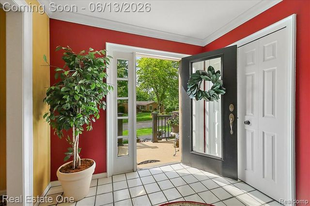 1854 Ludgate Lane, Rochester Hills, MI 48309
