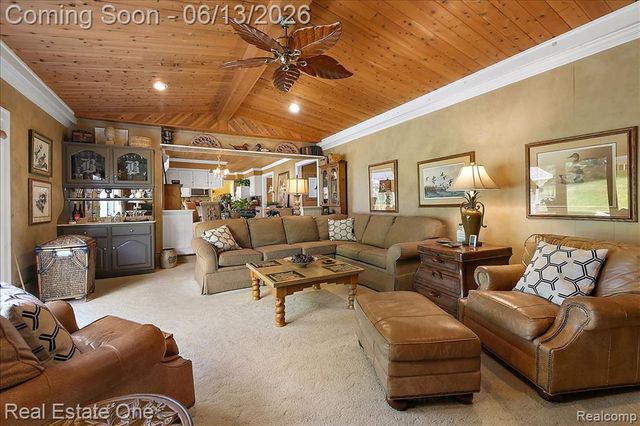 1854 Ludgate Lane, Rochester Hills, MI 48309