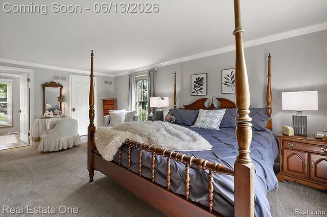 1854 Ludgate Lane, Rochester Hills, MI 48309