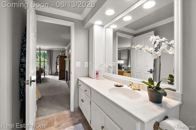 1854 Ludgate Lane, Rochester Hills, MI 48309