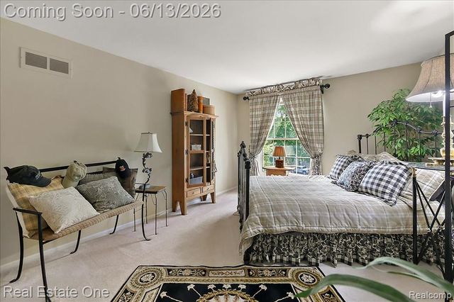 1854 Ludgate Lane, Rochester Hills, MI 48309