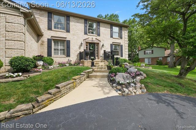 1854 Ludgate Lane, Rochester Hills, MI 48309