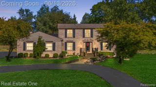 1854 Ludgate Lane, Rochester Hills, MI 48309