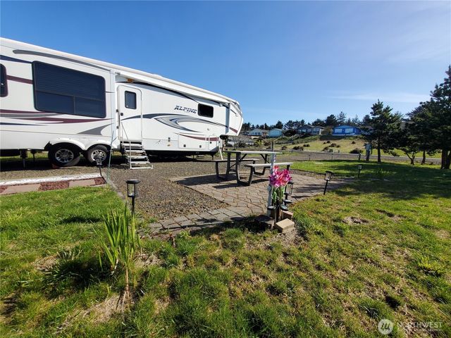 33001 I Street, Ocean Park, WA 98640