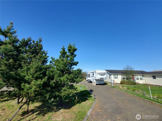 33001 I Street, Ocean Park, WA 98640