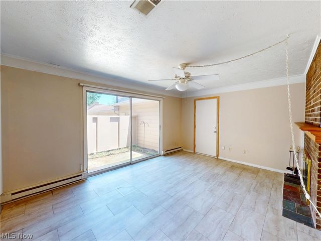 8240 Deepwood Boulevard 7-2, Mentor, OH 44060