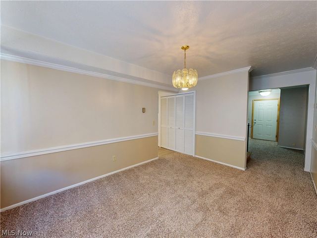 8240 Deepwood Boulevard 7-2, Mentor, OH 44060