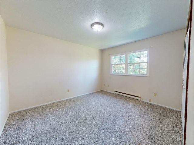 8240 Deepwood Boulevard 7-2, Mentor, OH 44060