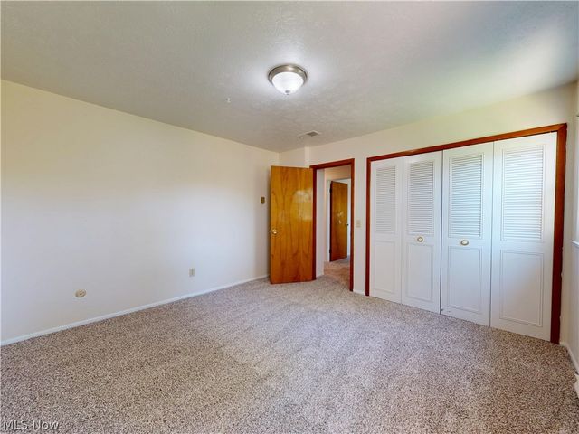 8240 Deepwood Boulevard 7-2, Mentor, OH 44060