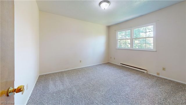 8240 Deepwood Boulevard 7-2, Mentor, OH 44060