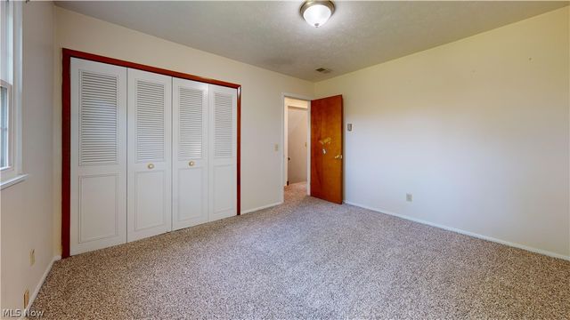 8240 Deepwood Boulevard 7-2, Mentor, OH 44060