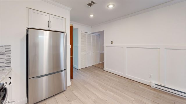 8240 Deepwood Boulevard 7-2, Mentor, OH 44060