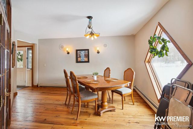 897 Annie Lang Drive, Milford, MI 48381