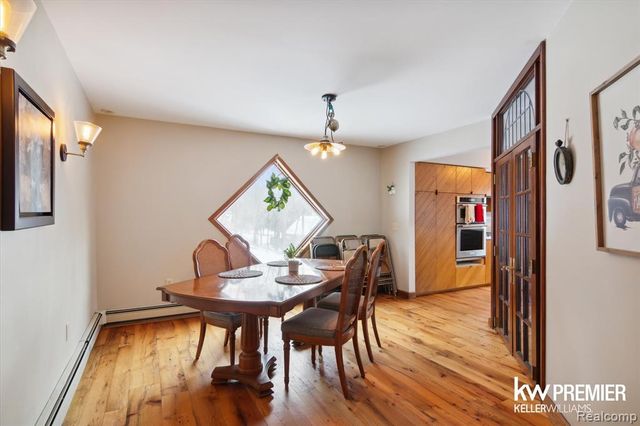 897 Annie Lang Drive, Milford, MI 48381