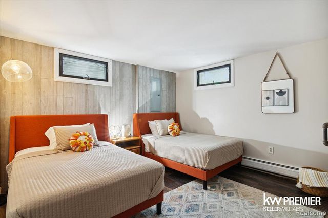 897 Annie Lang Drive, Milford, MI 48381