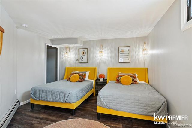 897 Annie Lang Drive, Milford, MI 48381