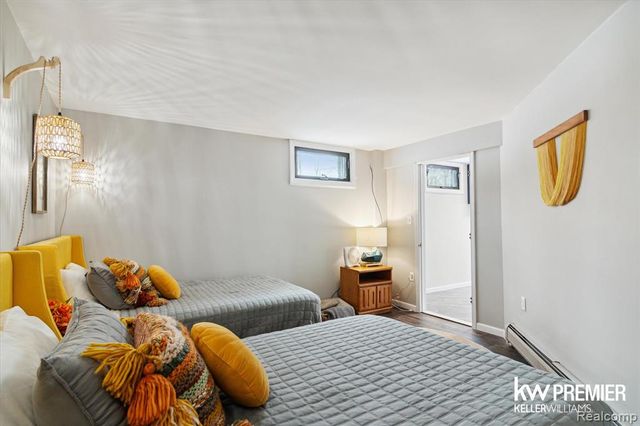 897 Annie Lang Drive, Milford, MI 48381