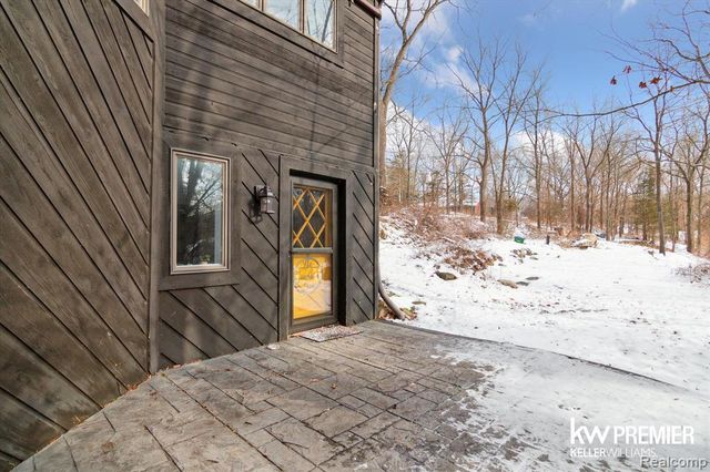 897 Annie Lang Drive, Milford, MI 48381