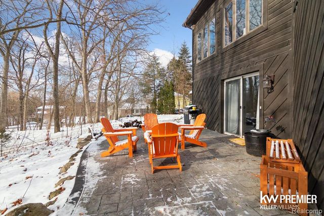 897 Annie Lang Drive, Milford, MI 48381