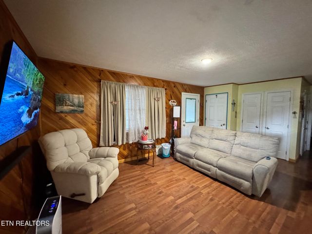 6105 S York Hwy, Clarkrange, TN 38553