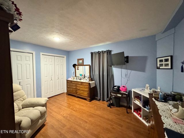 6105 S York Hwy, Clarkrange, TN 38553