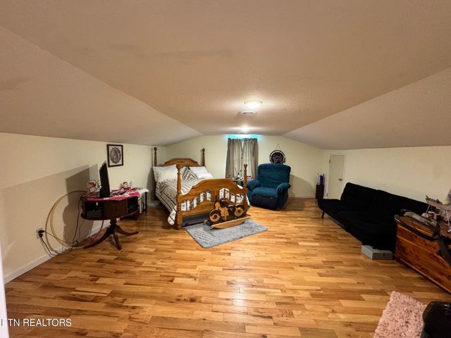 6105 S York Hwy, Clarkrange, TN 38553