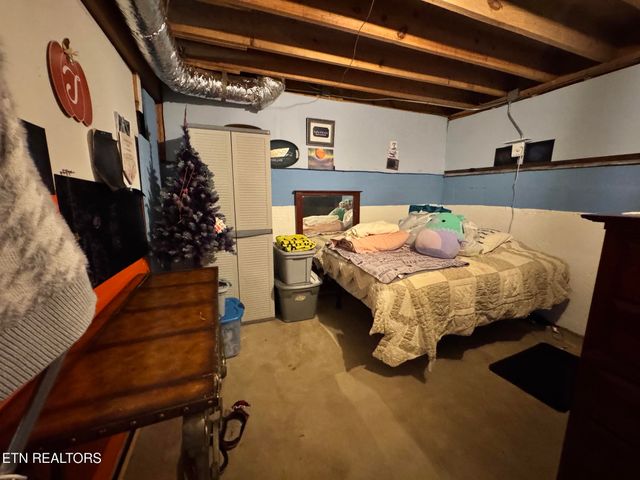 6105 S York Hwy, Clarkrange, TN 38553
