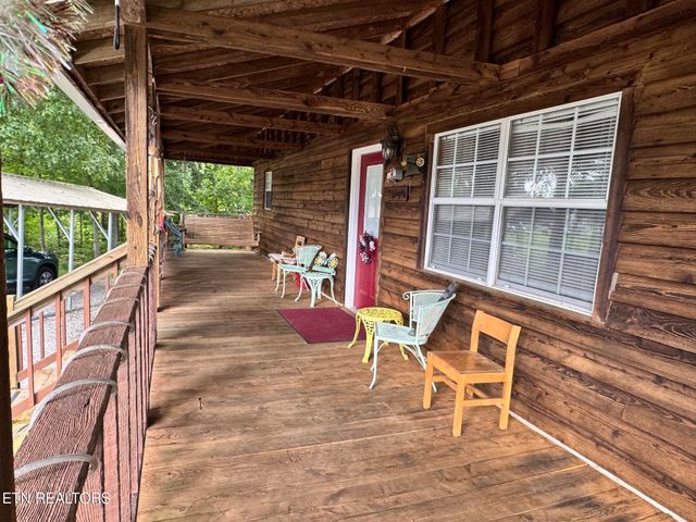 6105 S York Hwy, Clarkrange, TN 38553
