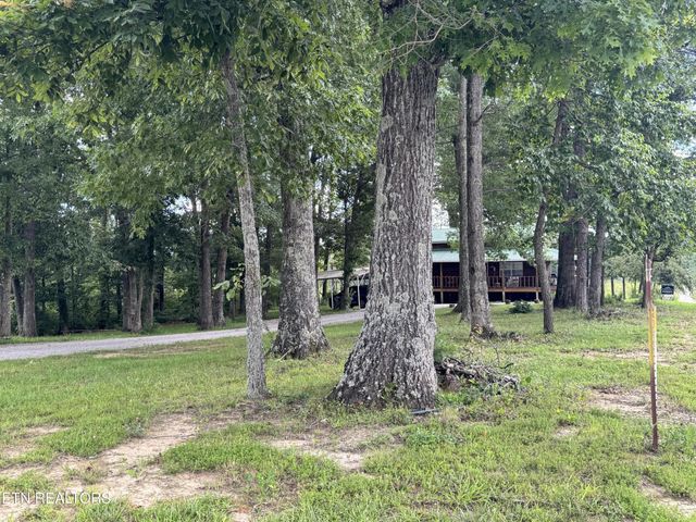 6105 S York Hwy, Clarkrange, TN 38553
