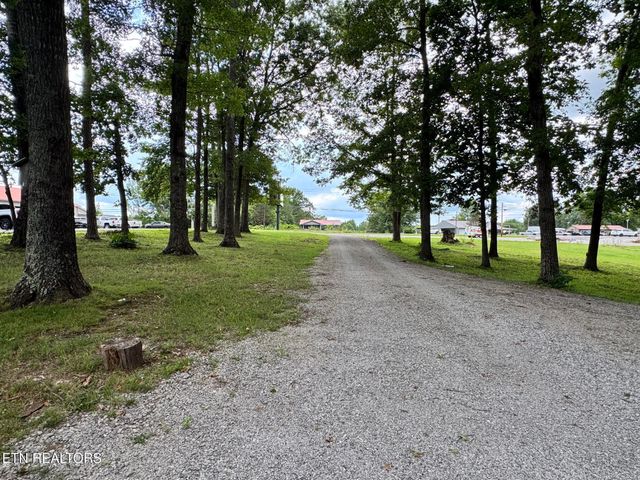 6105 S York Hwy, Clarkrange, TN 38553