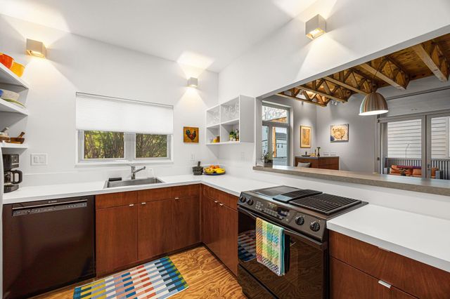 5811 Rose Street, Houston, TX 77007