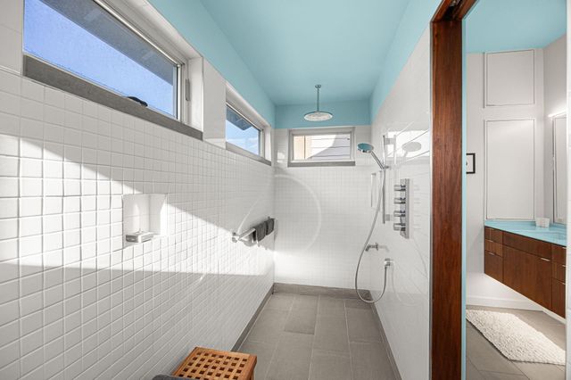 5811 Rose Street, Houston, TX 77007