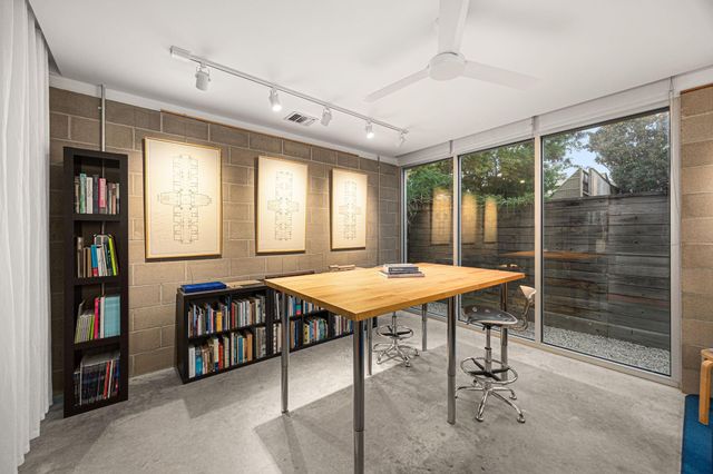 5811 Rose Street, Houston, TX 77007