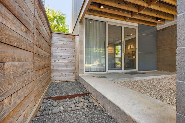 5811 Rose Street, Houston, TX 77007