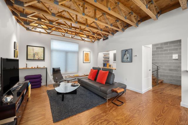 5811 Rose Street, Houston, TX 77007