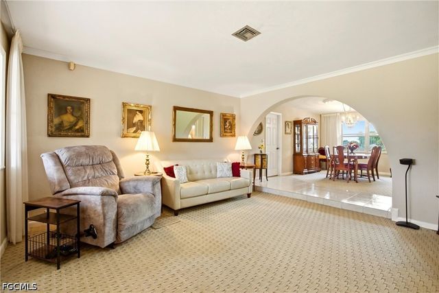 1141 SE 28th TER, Cape Coral, FL 33904