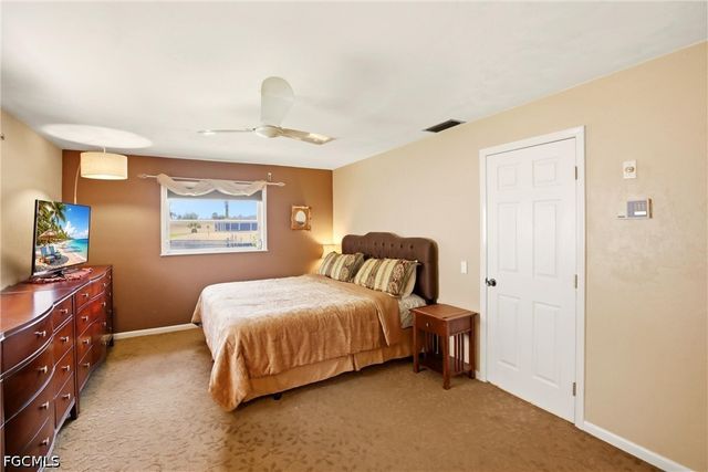 1141 SE 28th TER, Cape Coral, FL 33904