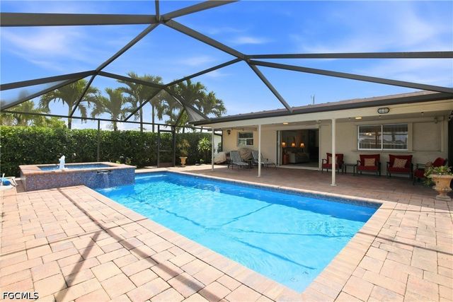 1141 SE 28th TER, Cape Coral, FL 33904