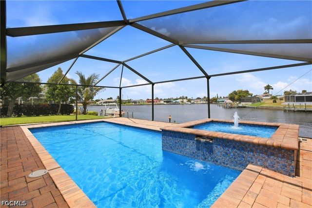 1141 SE 28th TER, Cape Coral, FL 33904